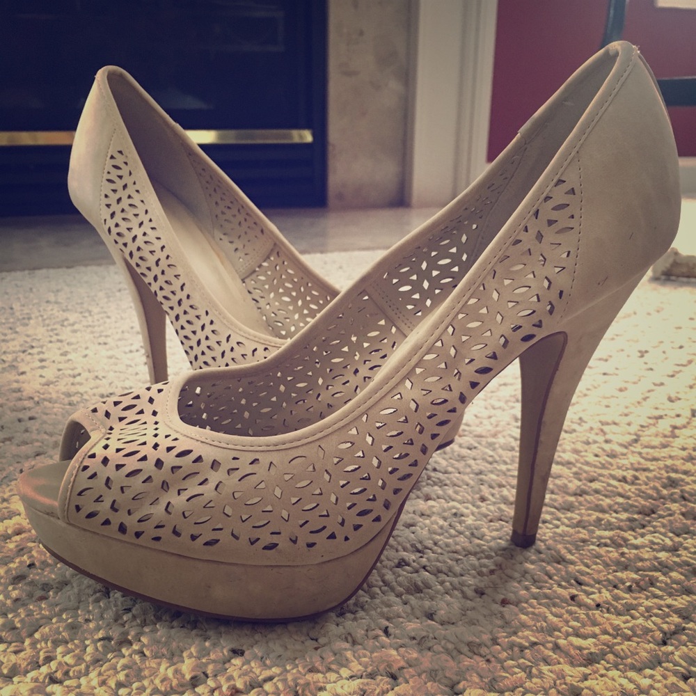 Apt. 9 peep toe